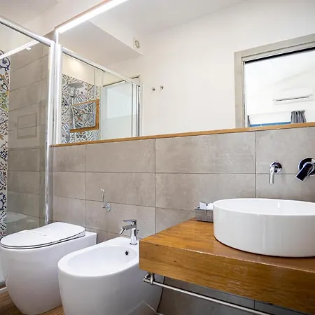 Acquaro 4*