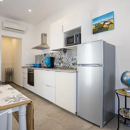 Acquaro Guest house 4*